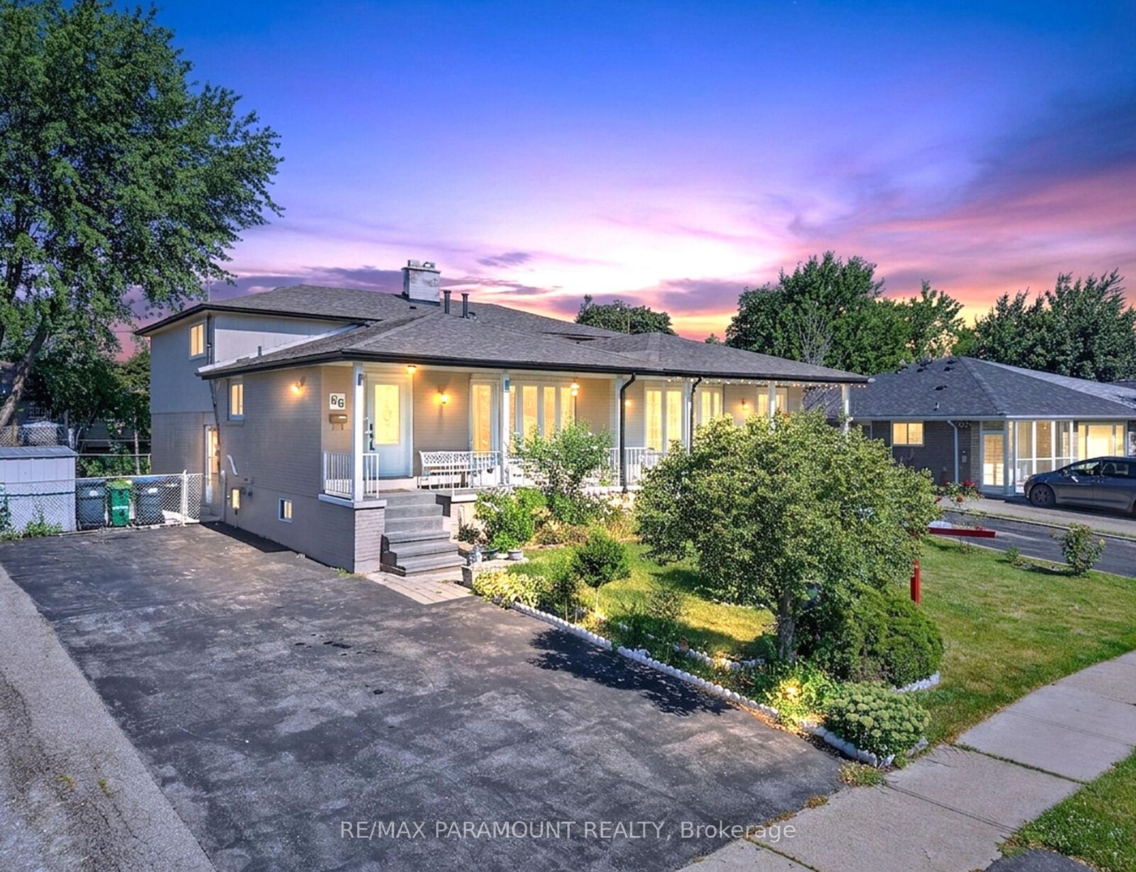 Property Photo:  66 Doncaster Drive  ON L6T 1T1 