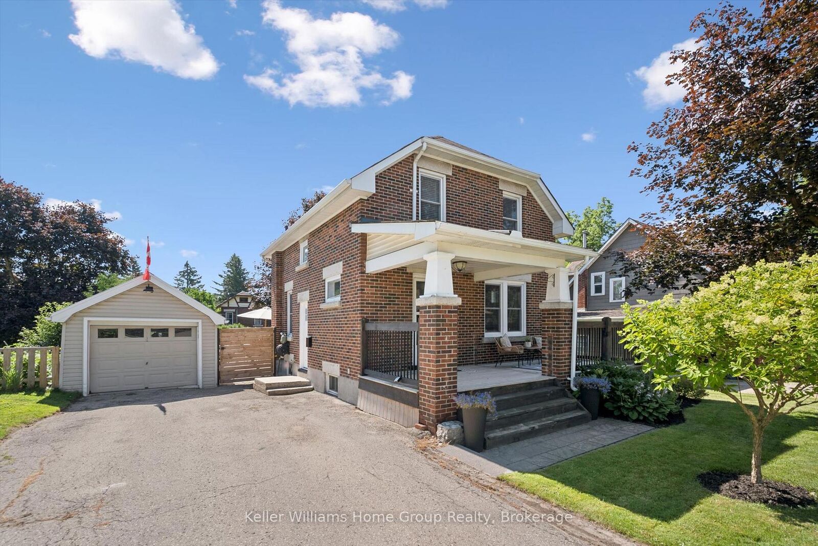 Property Photo:  680 St Andrew Street W  ON N1M 1P6 