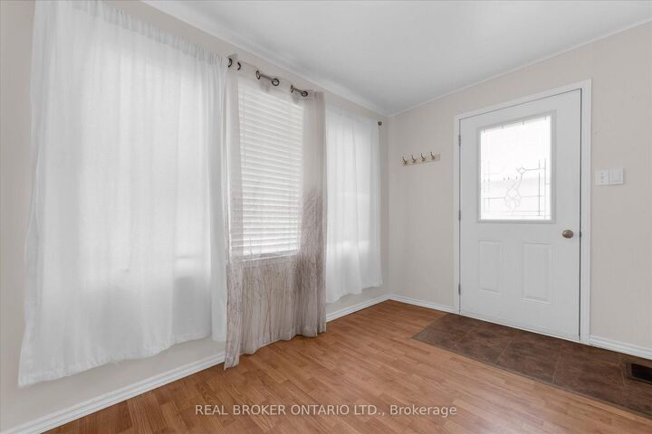 Property Photo:  87 Bishop Road  ON L3B 2V4 