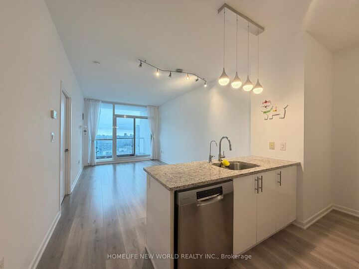 Property Photo:  70 Forest Manor Road 2501  ON M2J 0A9 