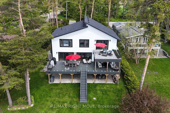 1189 Woodland Drive — photo 1