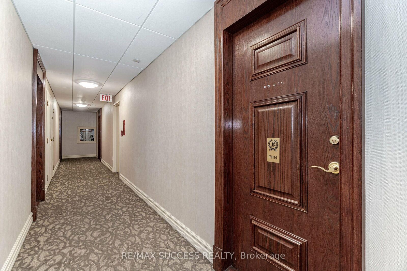 Property Photo: 11 Michael Power Place Ph14 ON M9A 5G3