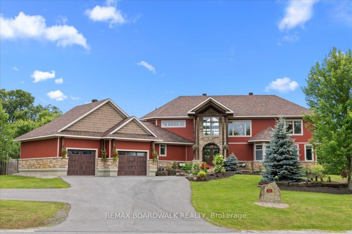 Property Photo:  225 Hillcrest Drive  ON K0A 1A0 