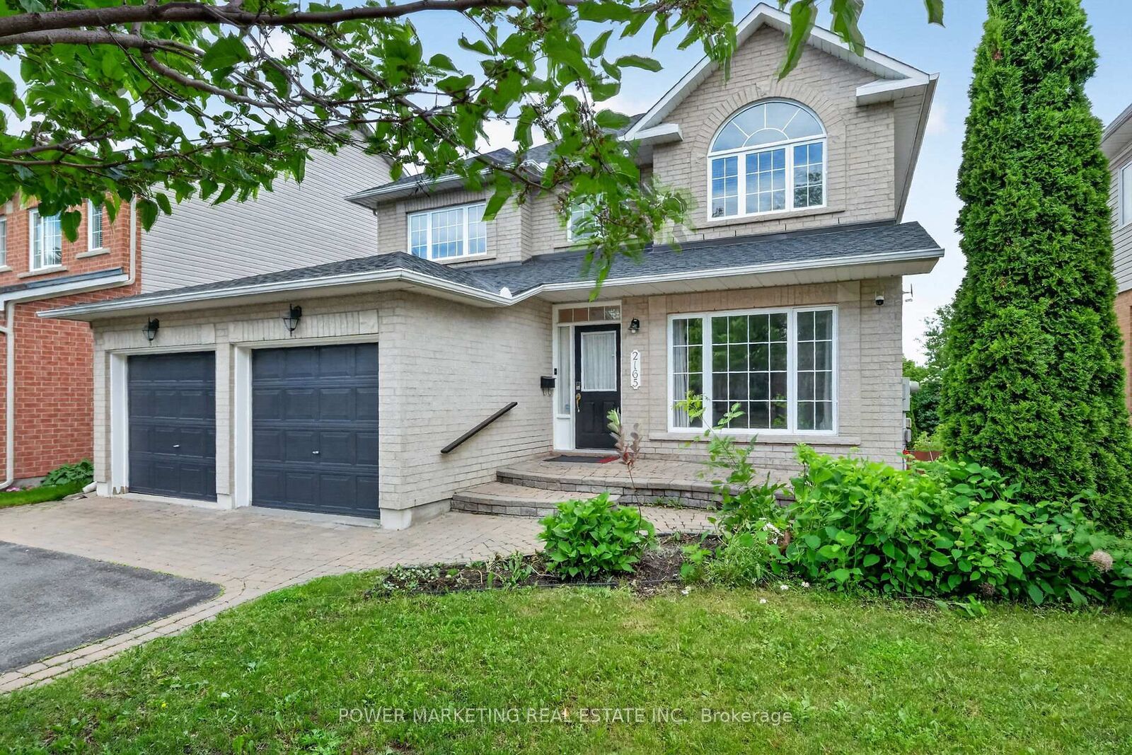 Property Photo: 2165 Blue Willow Crescent ON K1W 1K7