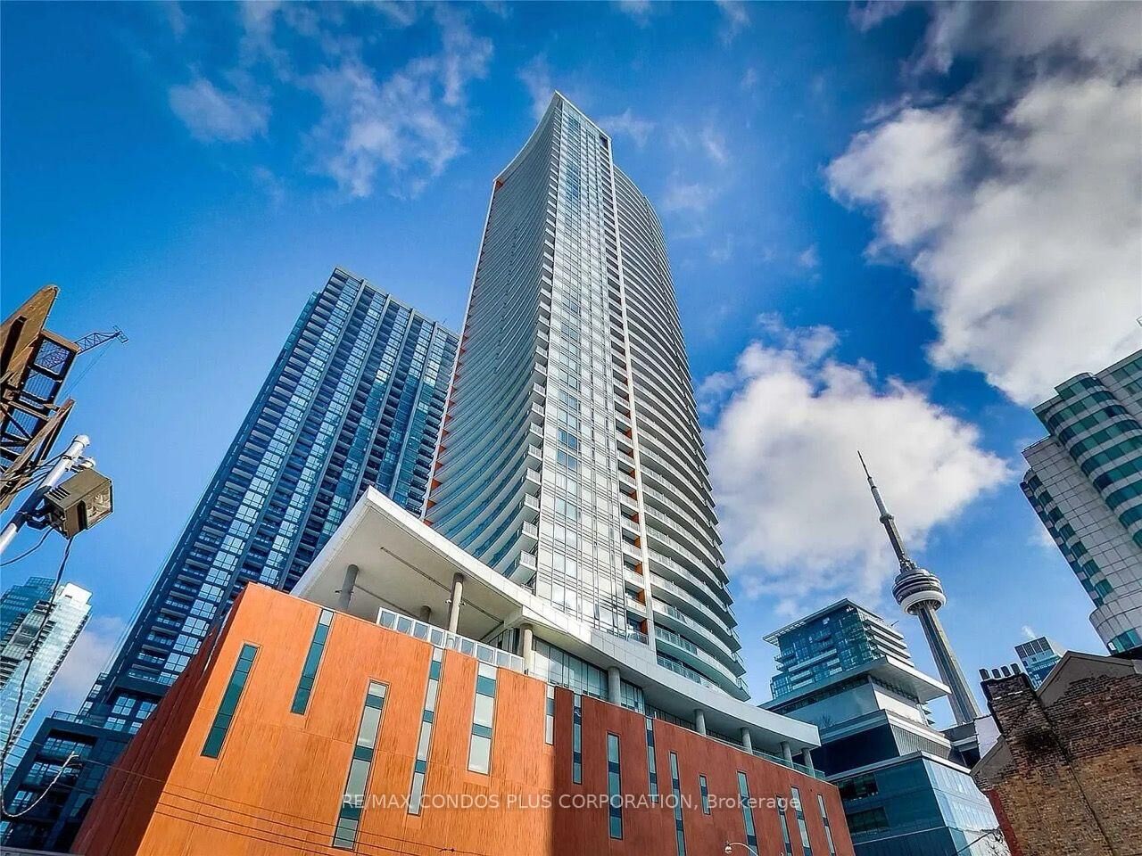 Property Photo:  21 Widmer Street 2912  ON M5V 0B8 