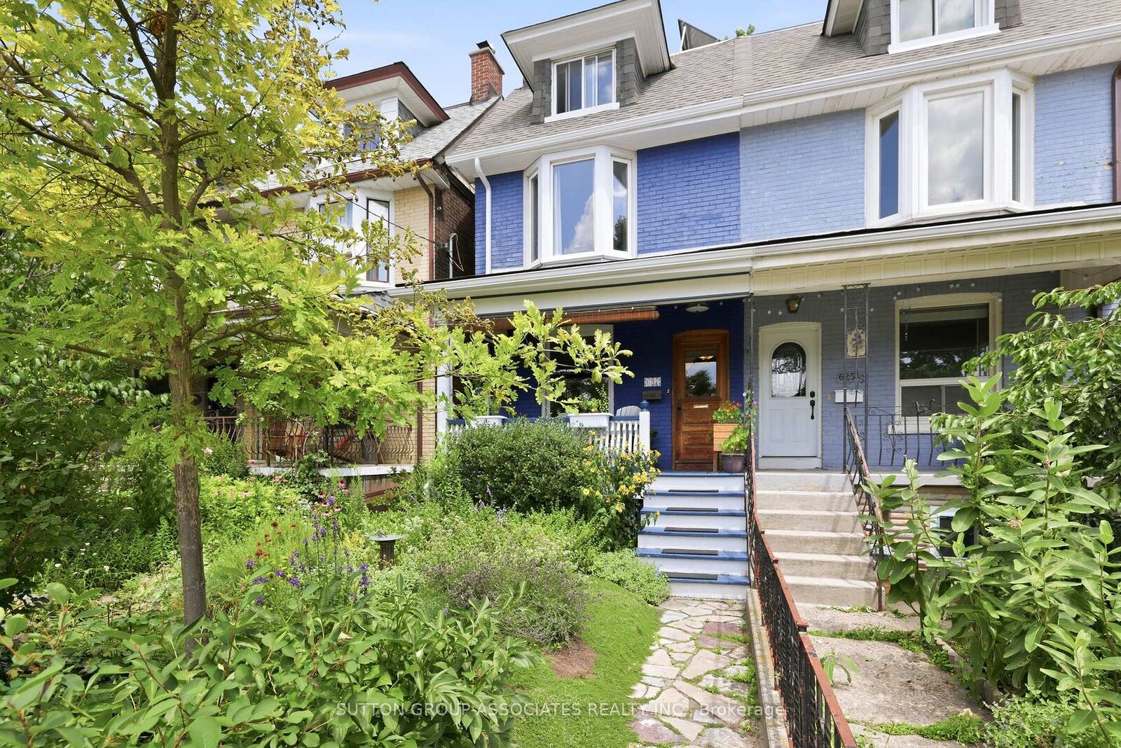 Property Photo:  627 Euclid Avenue  ON M6G 2T6 