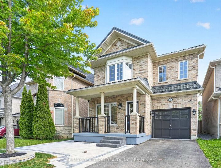 32 Whitlock Crescent — photo 1