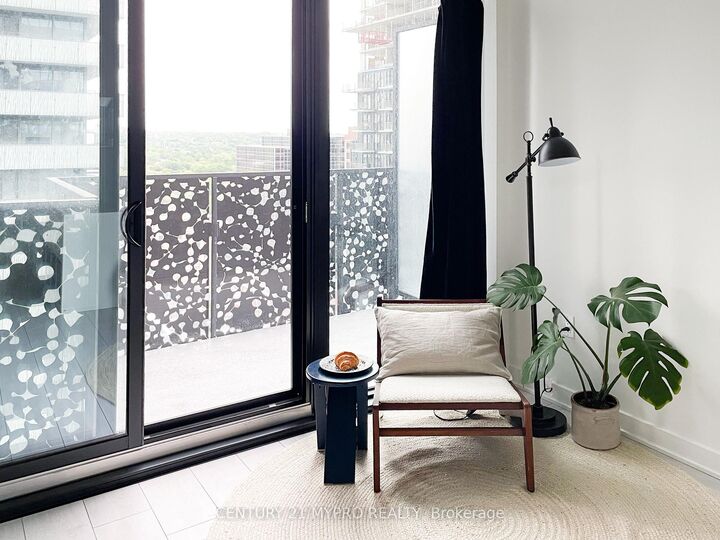 Property Photo:  55 Charles Street E 2111  ON M4Y 0J1 