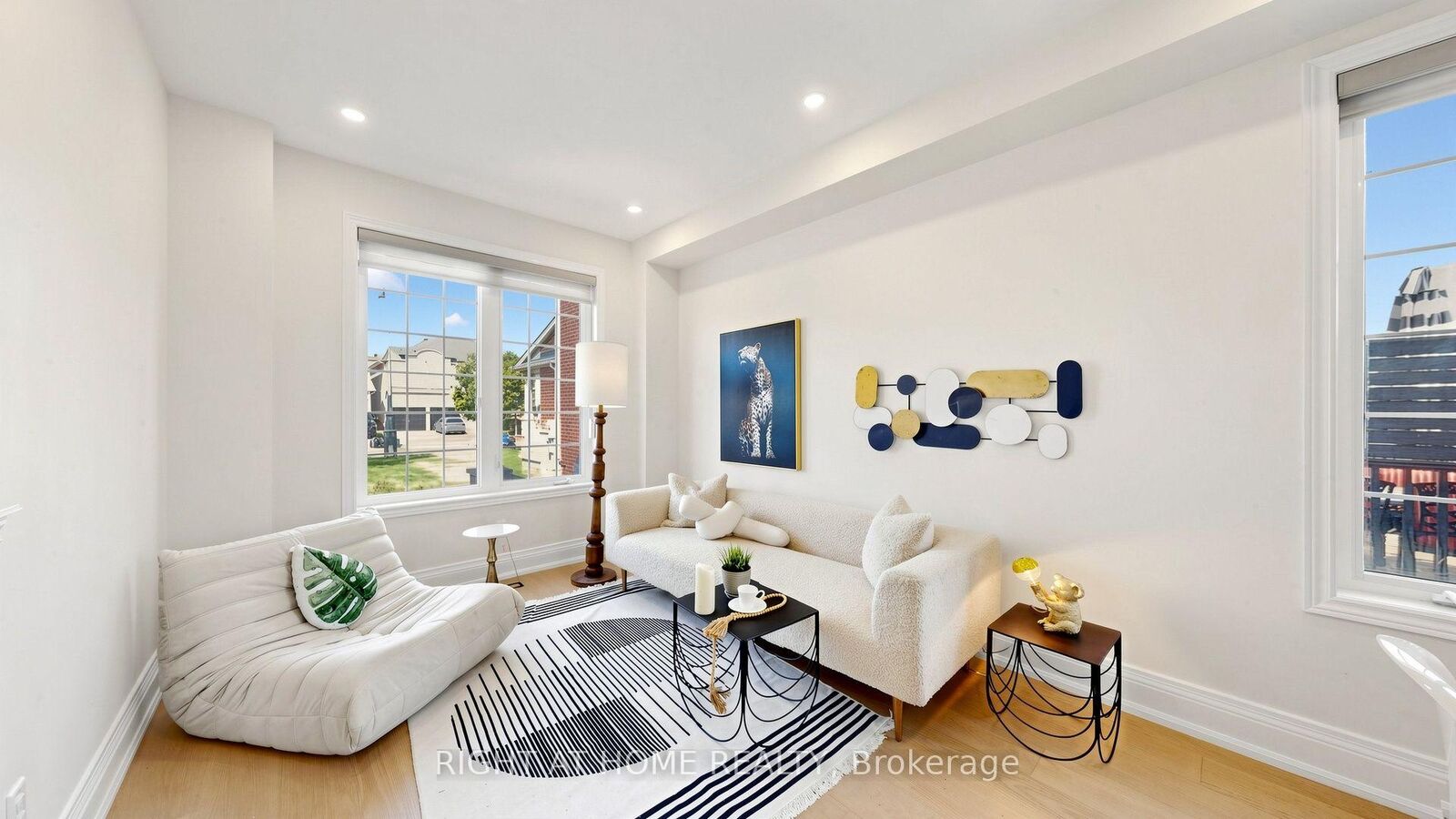 Property Photo: 19 Heaney Court ON L4G 0J7