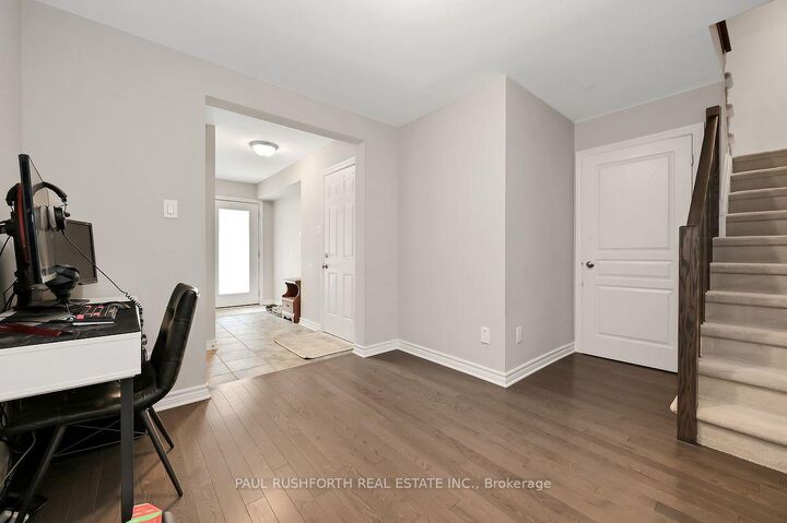 Property Photo:  216 Dragonfly Walk  ON K1W 0J8 