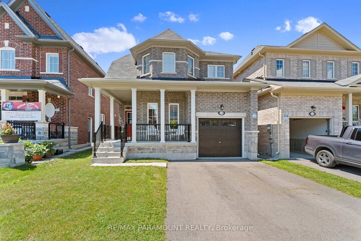 18 Tait Crescent — photo 1