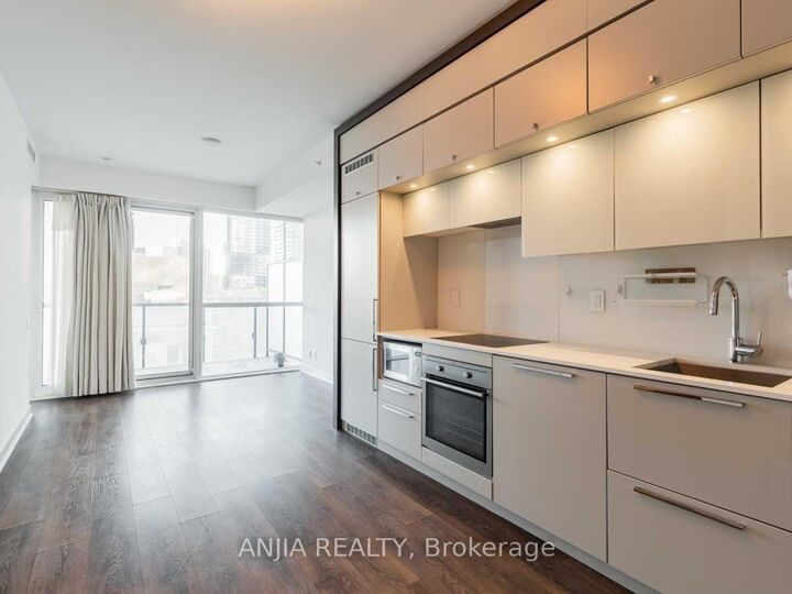 Property Photo: 15 Grenville Street 801 ON M4Y 1A1