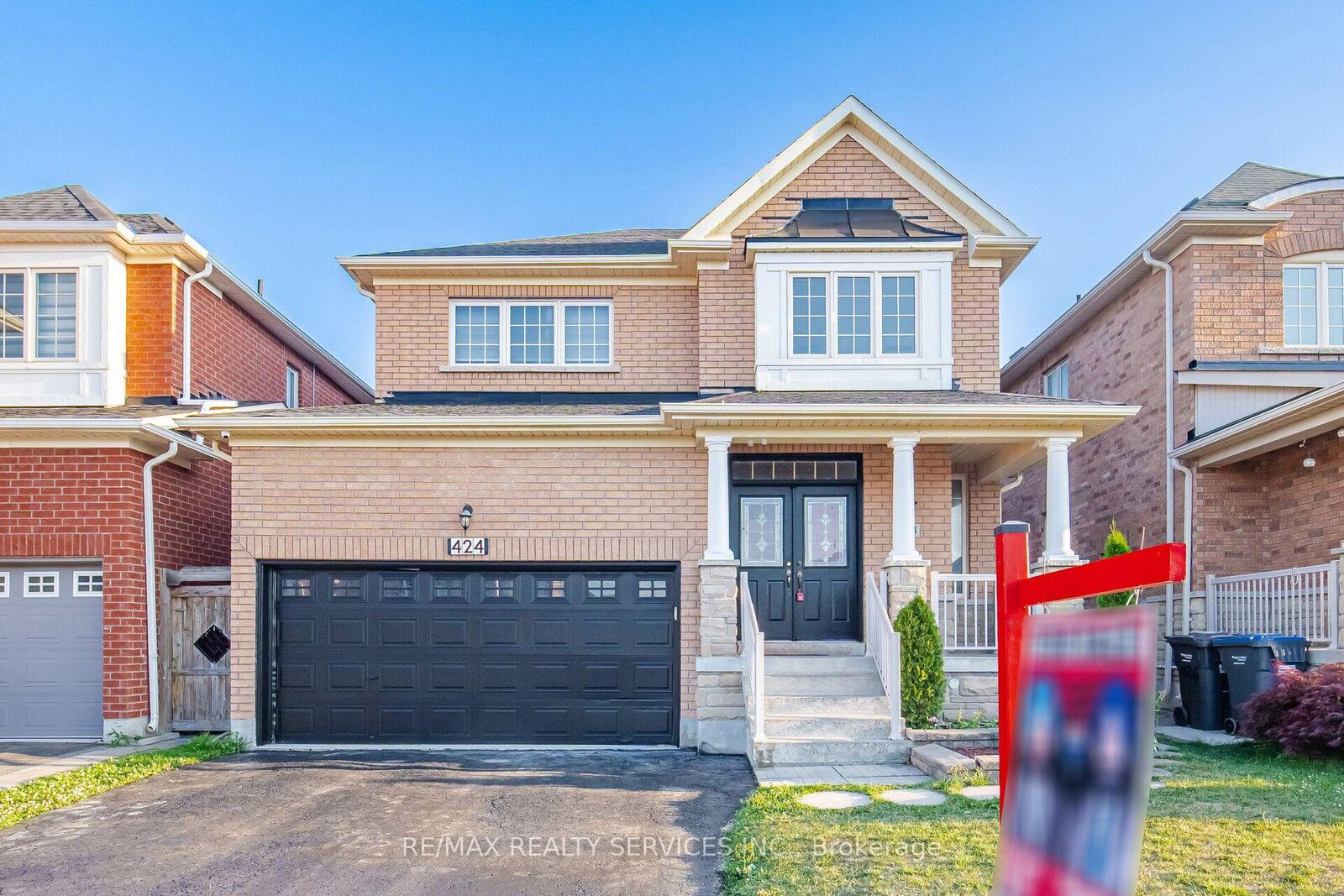Property Photo:  424 Sunny Meadow Boulevard  ON L6R 0H5 