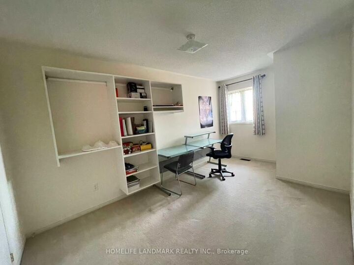 Property Photo:  22 Maffey Crescent Rooms  ON L4S 0A7 