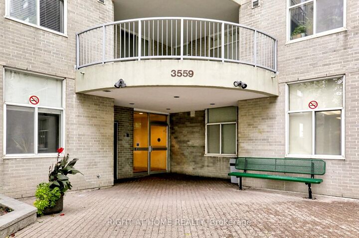Property Photo:  3559 Eglinton Avenue W 1311  ON M6M 5C6 