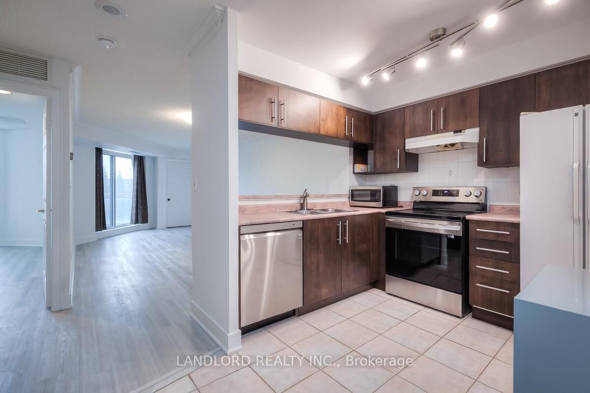 Property Photo:  190 Manitoba Street 511  ON M8Y 3Y8 
