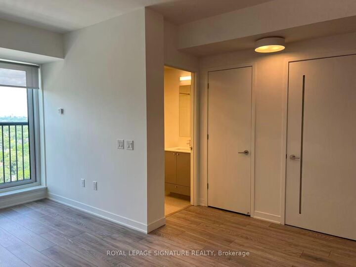 Property Photo:  10 Oak Street 2209  ON M5A 0Z1 