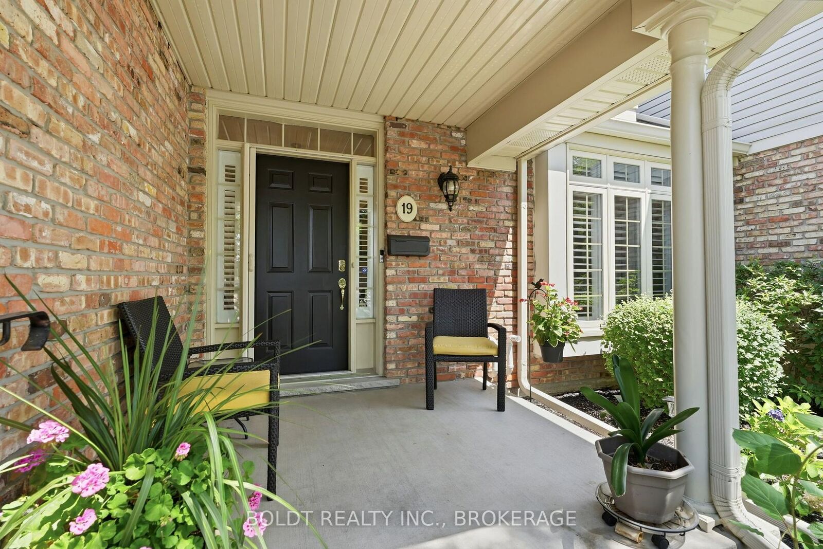 Property Photo:  174 Martindale Road 19  ON L2S 3Z9 