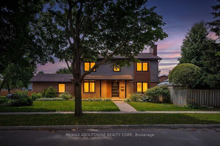 3985 Taffey Crescent — photo 1