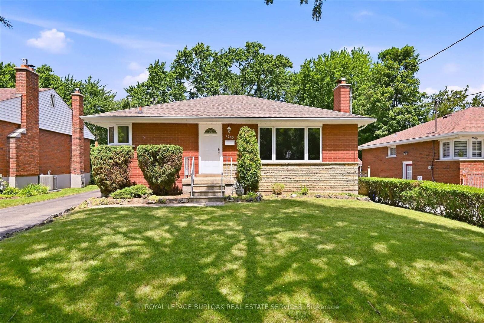 Property Photo:  1483 Augustine Drive  ON L7P 2N1 