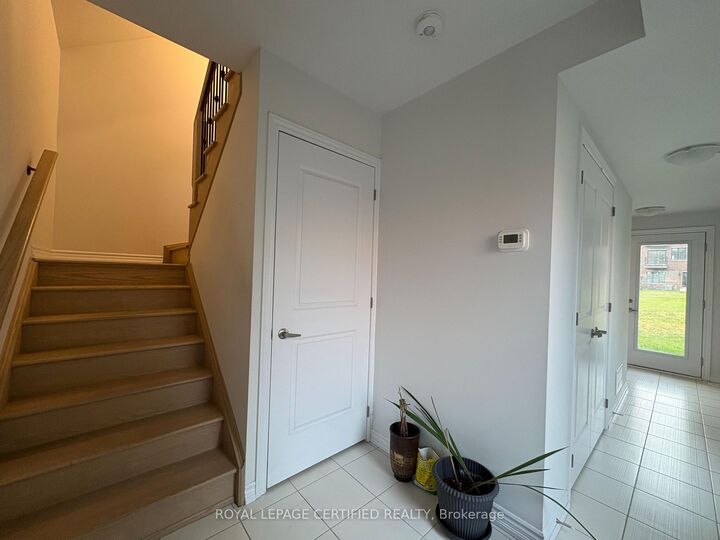Property Photo: 5970 Saigon Street ON L5V 0E9
