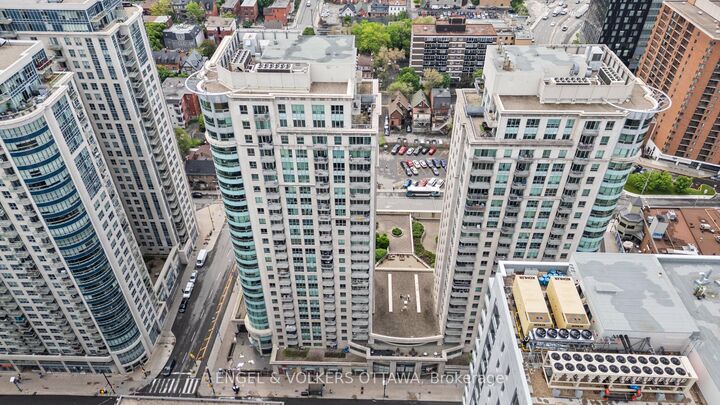 Property Photo:  234 Rideau Street 2603  ON K1N 5X8 