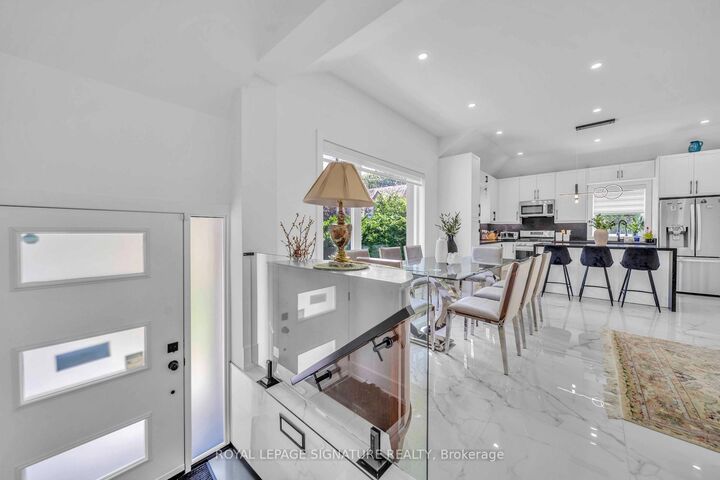 Property Photo:  3 Pamcrest Drive  ON M2M 2L9 