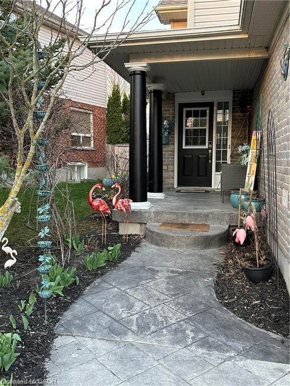 Property Photo:  15 Gees Way  ON N3C 4M5 