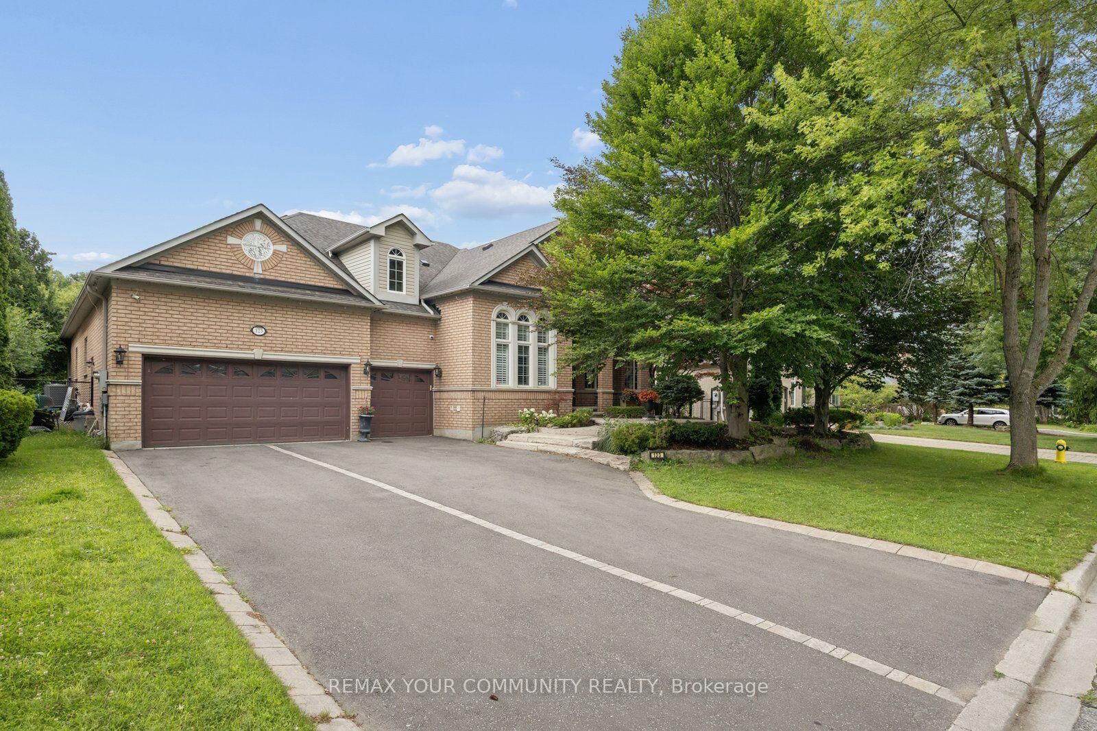Property Photo: 123 Laurentian Boulevard ON L6A 2V8