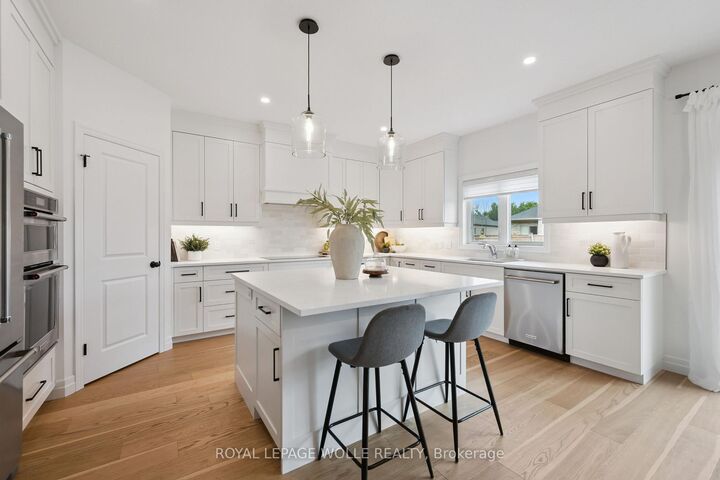 Property Photo: 415 Rogers Road ON N4W 0H2