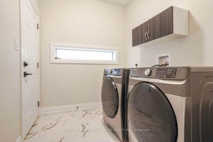 Property Photo: 213 Sedgewood Street ON N2P 2N3