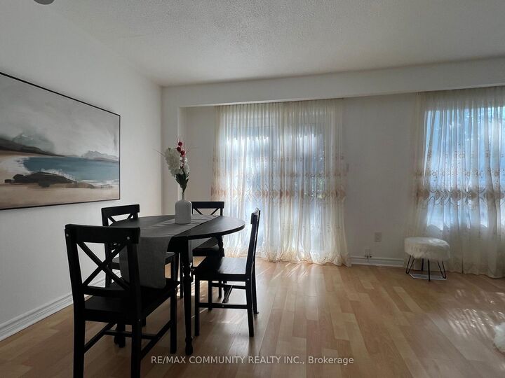 Property Photo:  284 Sprucewood Court  ON M1W 1P8 
