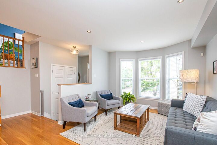 Property Photo: 55 Jardin Private ON K1K 4W1