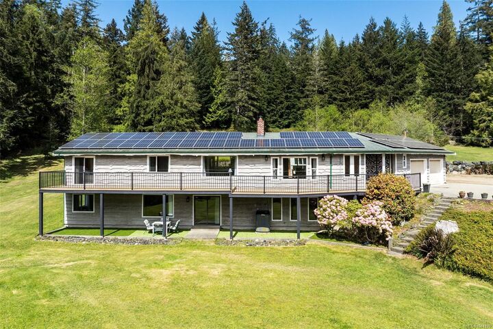 Property Photo: 2595 Amanda Pl BC V9Z 0K3