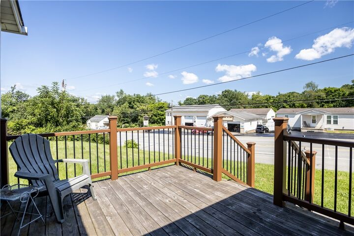 Property Photo:  28 McKinstry Hill Rd  PA 15613 