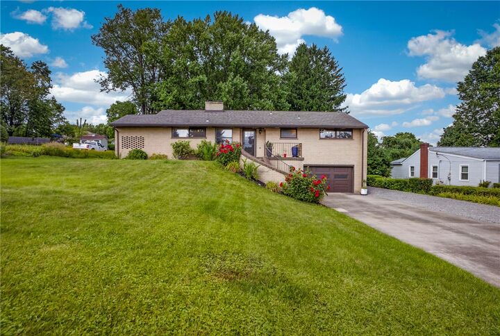 Property Photo: 11 Ellen Drive PA 15136
