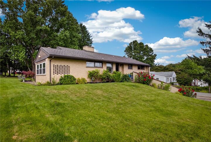 Property Photo:  11 Ellen Drive  PA 15136 