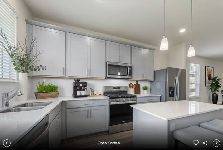 Property Photo:  120 Blackfoot Daisy Path  TX 78666 