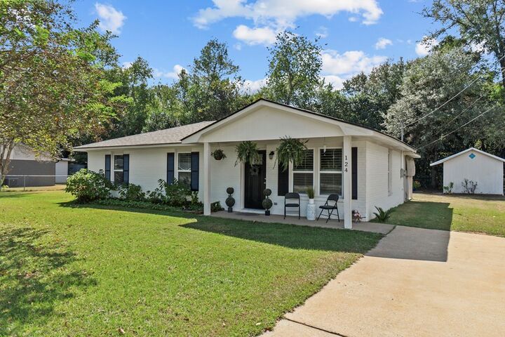 Property Photo: 124 Cypress Lane GA 31763