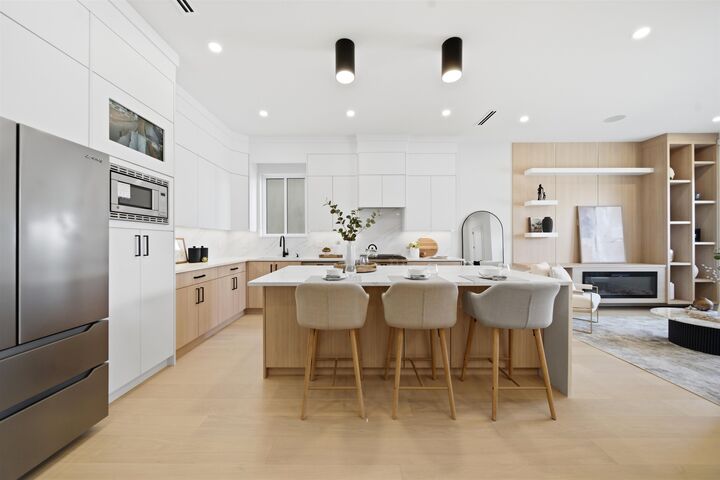 Property Photo: 5406 Manor Street 3 BC V5G 1B7