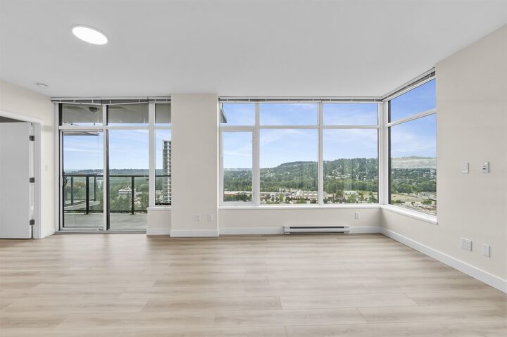Property Photo: 3080 Lincoln Avenue 2906 BC V3B 0L9