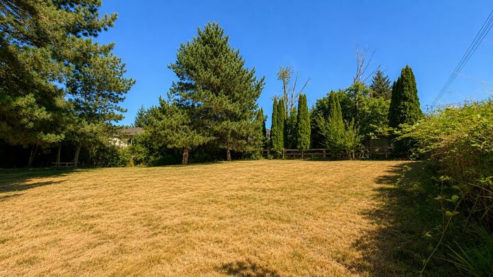 Property Photo: 18118 Claytonwood Crescent BC V3S 7T5
