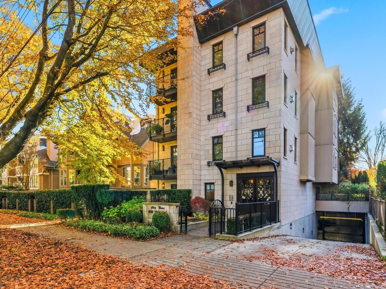 Property Photo: 656 W 13th Avenue 100 BC V5Z 1N9