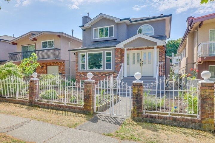 Property Photo:  2038 E 26th Avenue  BC V5N 2W4 