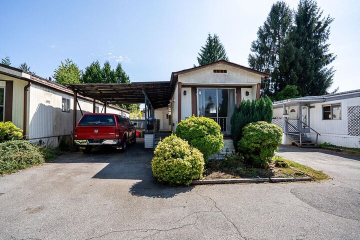 21163 Lougheed Highway 72 — photo 1