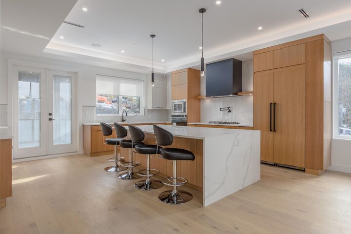3385 Mamquam Road 4 — photo 1