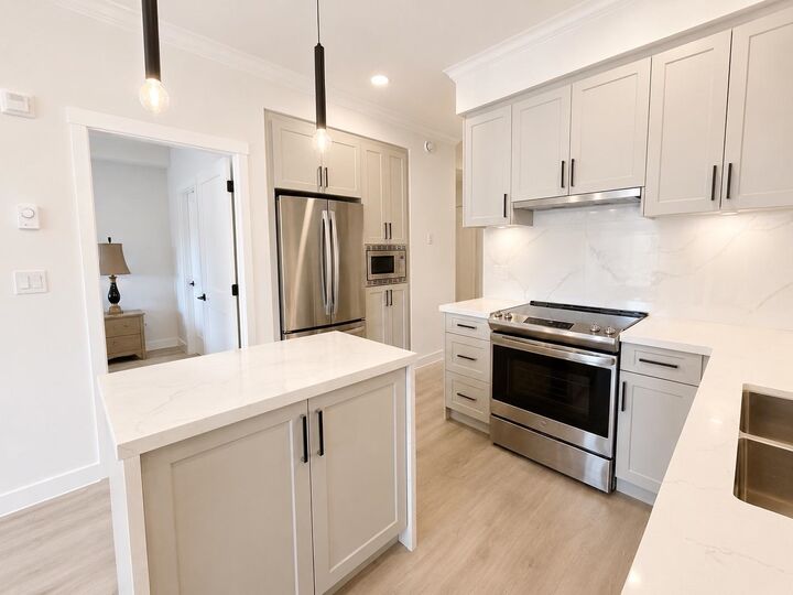 Property Photo: 12109 223 Street 322 BC V2X 5Y6