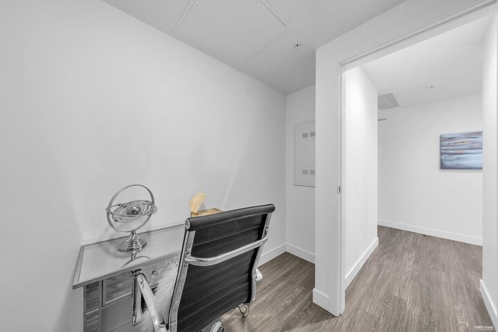 Property Photo:  1283 Howe Street 3504  BC V6Z 0E3 