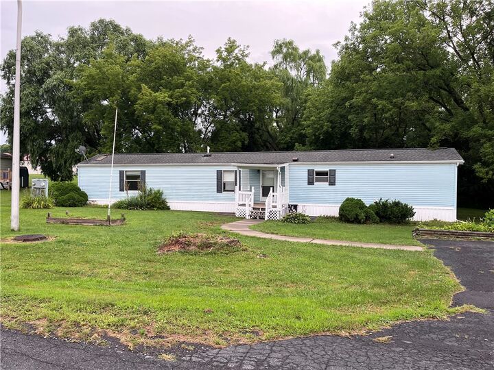 Property Photo:  15 Arrowhead Drive  NY 13165 