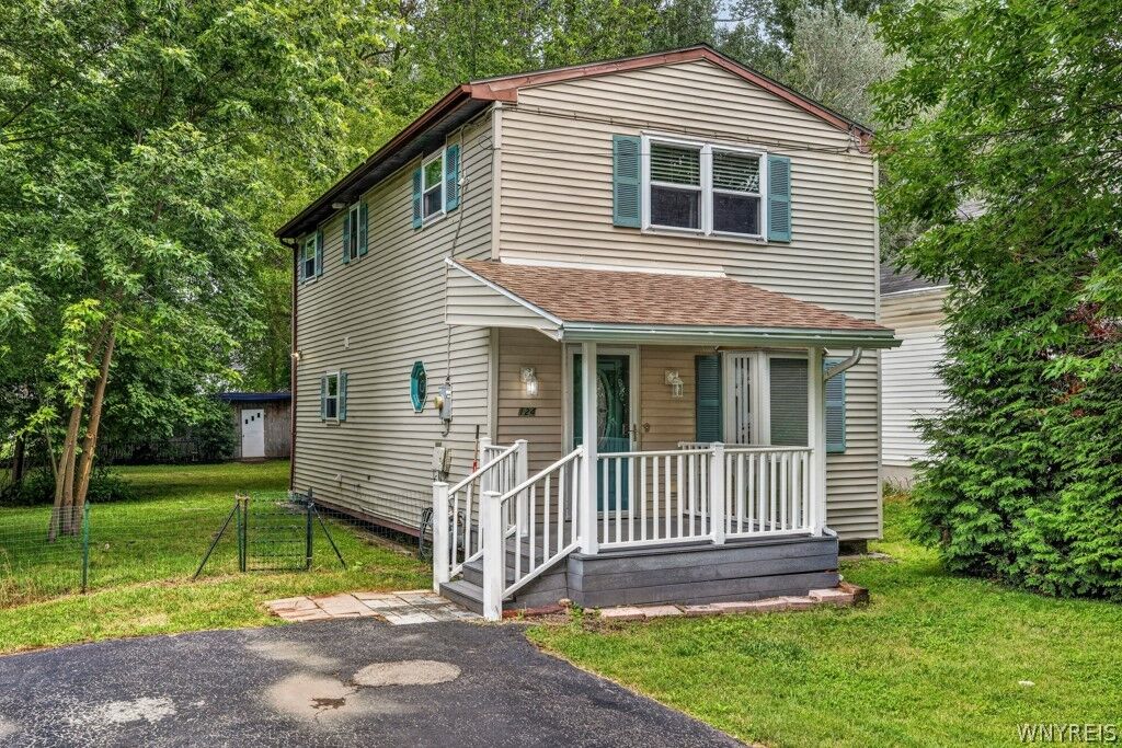 Property Photo:  124 Heim Road  NY 14221 